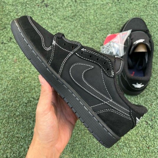 đđ§lđ˛ đĢđđŠlđ˛ đ¨đ§ đ G : đđđđ¤đĸđđ¤đŦđđđ Jordan 1 travis scott black phantom