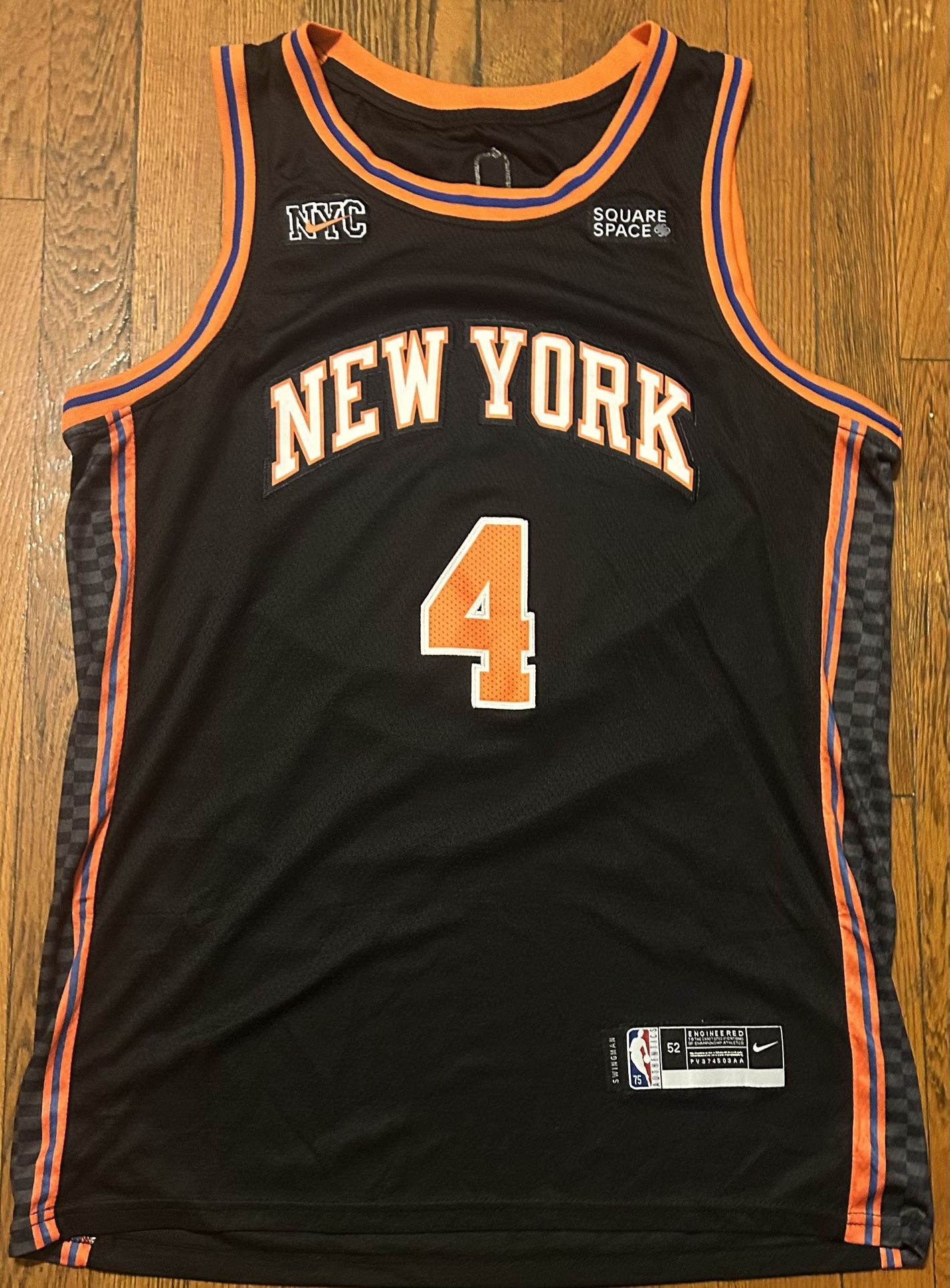 #4 D. Rose NY Knicks Pre owned Jersey Sz 52 (XL)