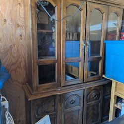 China Cabinet/ Bitrina