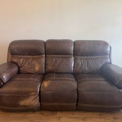 Reclining Couch With Power Headrests And Charger