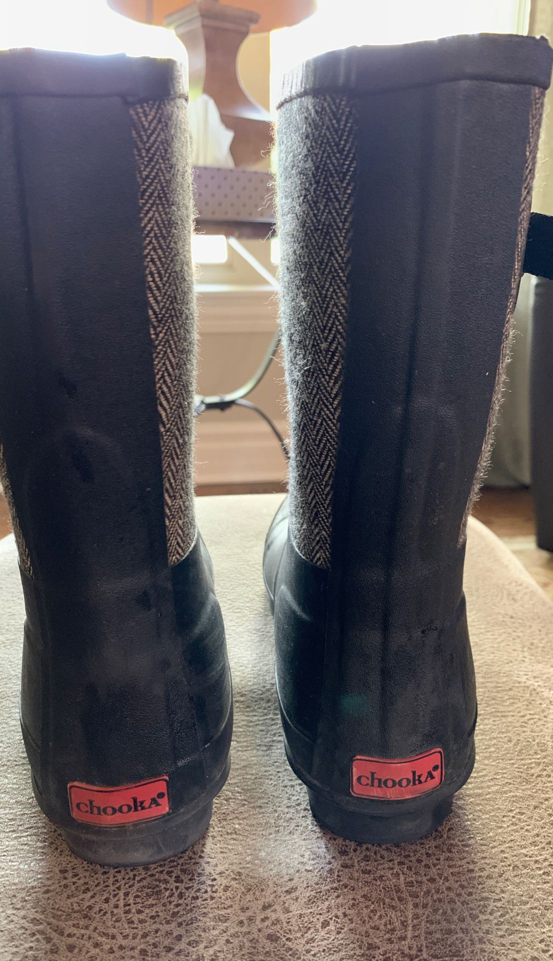 Chooka rain boots, super cute almost new.