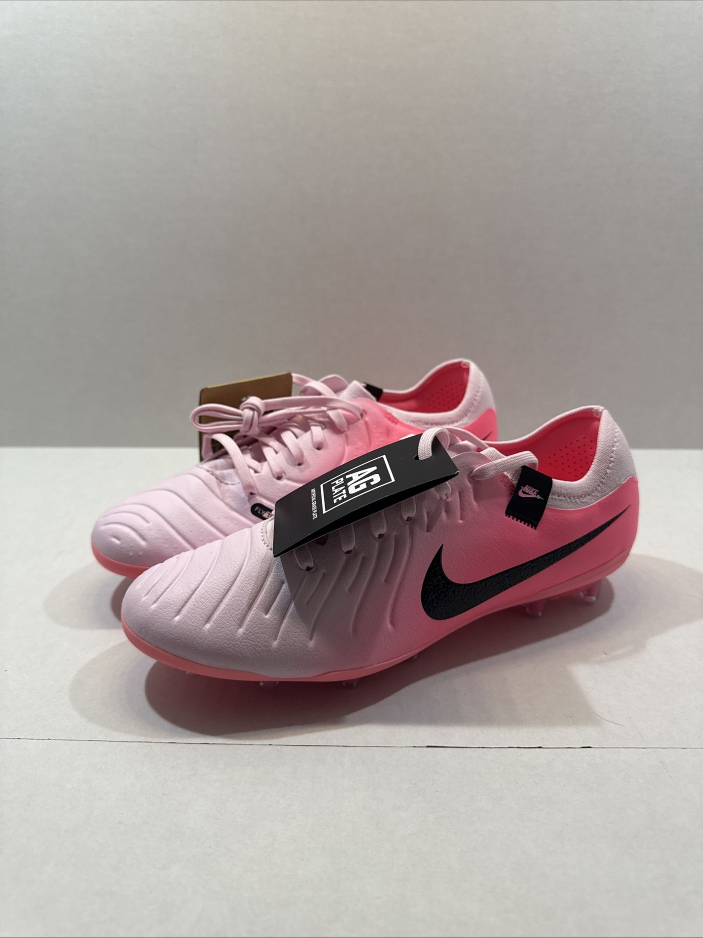 Nike Tiempo Legend 10 Pro AG Soccer Cleats Pink DV4334-601 Men\'s Size 6.5 US Amazon.com | Nike Tiempo Legend 10 Academy (DV4337-601, Pink  main image 2