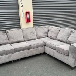 Sectional Couch 