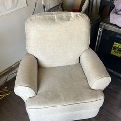 Nursing Chair 