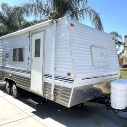 2005 Weekender Trailer 
