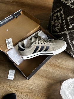 Adidas Daily 4.0 - Size: 10.5