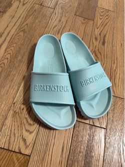 Birkenstock sandal women size 39 like new