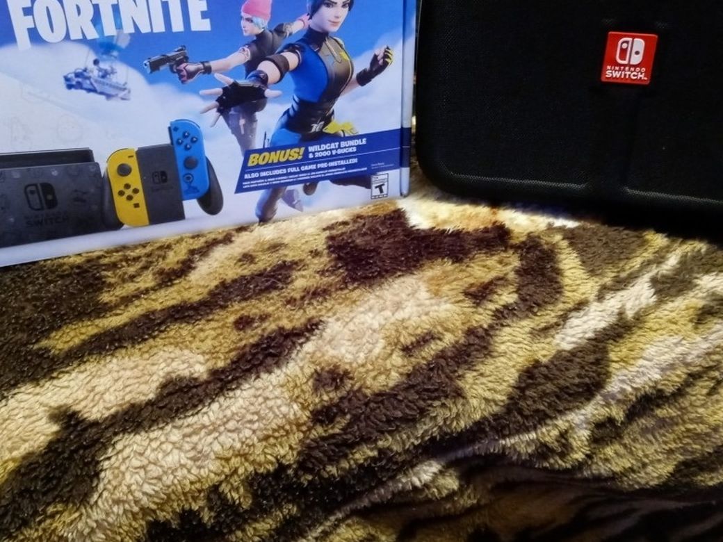Nintendo Switch™ Fortnite (Limited Edition) With Case Like New ******NO CODE*****