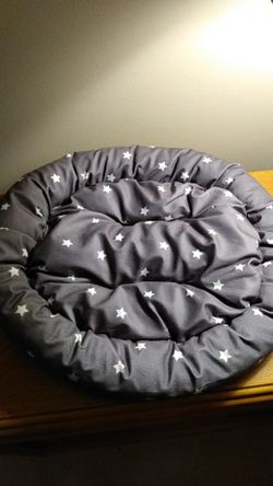 Small pet bed
