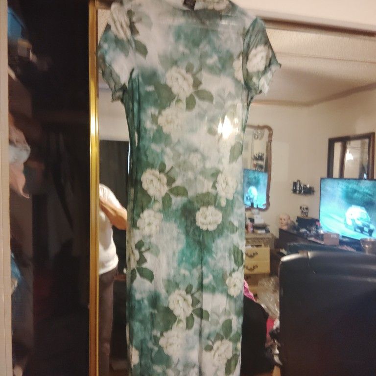 Dresses And Pant Suits