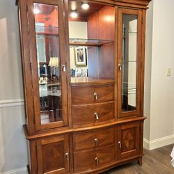 Y2K Hutch/China Cabinet
