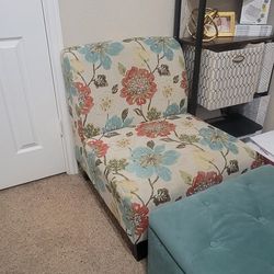 Cute Chair & Ottoman