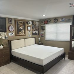 Nice king size bedroom set includes bed frame, metal frame, mattress,2 nightstands, mirror w/drawers