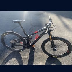 2017 Trek Fuel EX 9.9 Mountain Bike 