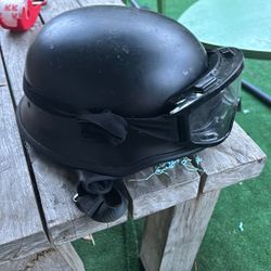 Bucket Helmet With Goggles