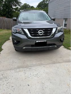 2018 Nissan Pathfinder SL Premium