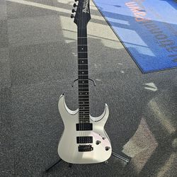 Ibanez Gio Electric Guitar. (Missing Back) ASK FOR RYAN. #10(contact info removed)