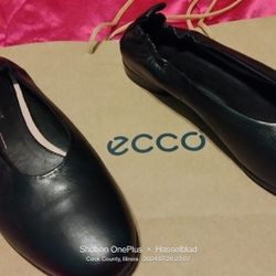 Ecco leather flats 
