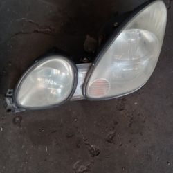 Lexus Gs (contact info removed)-2005 Driverside And Passenger Side Headlights.pickup By Central And Belmont Or Meet Up!