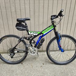 Specialized FSR Full Suspension Mountain Bike Seahawks Colors 26" Tires