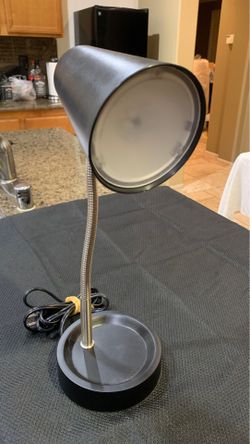 Table lamp