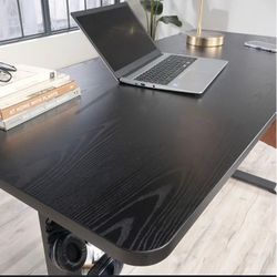Standing desk