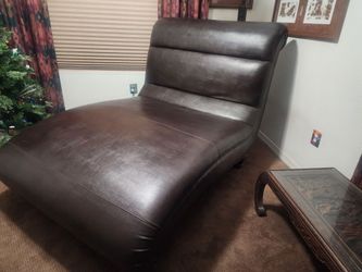 Chaise Lounge