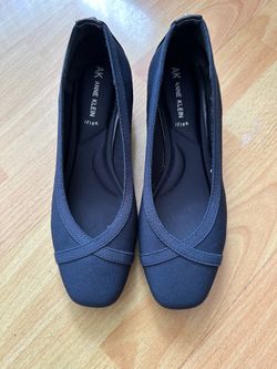 Anne Klein Blue Dress Shoes (Size 7)
