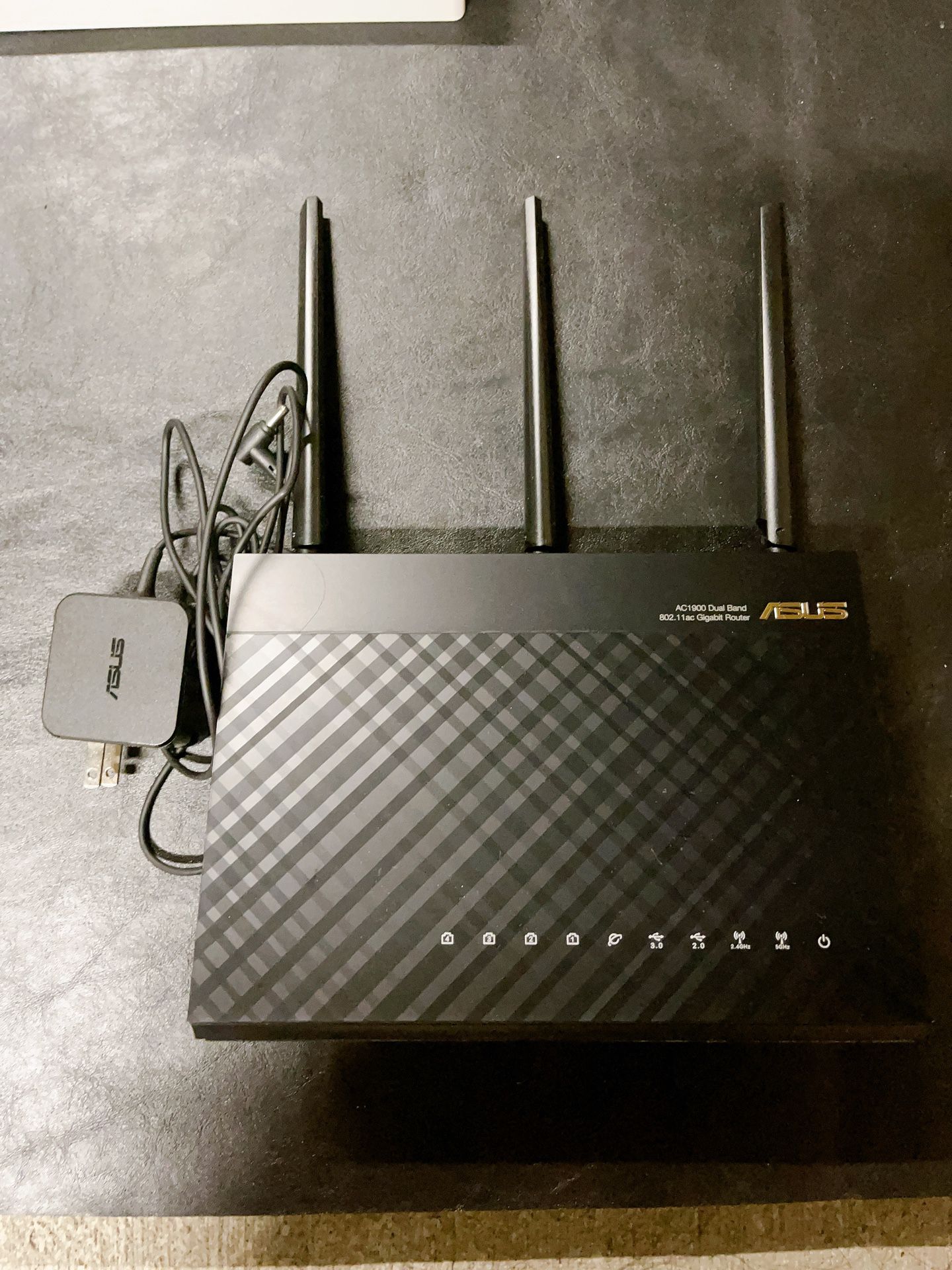 ASUS AC1900 dual band router