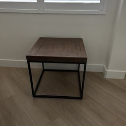 End Table (pottery Barn)
