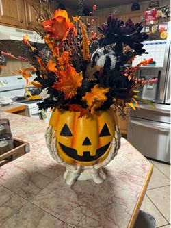 Super Cute Pumpkin Centerpiece – Handmade Fall & Halloween Décor Must-Have!
