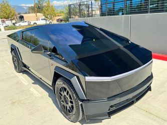 2025 Tesla Cybertruck