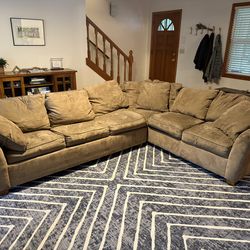 Free sectional