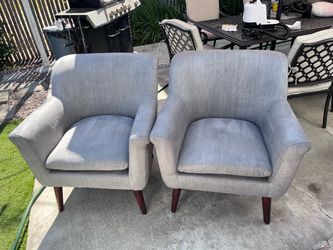 2 sofa chairs
