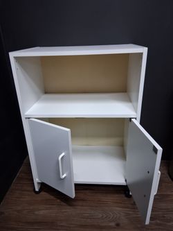 Roling cabinet 22.5Lx14.5Wx31.5H