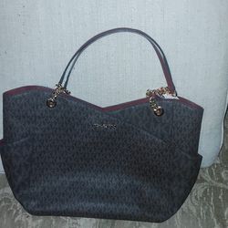 Michael Kors Women's Handbag, Very Nice 