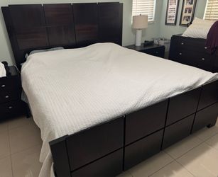 King Size Bed and Mattress
