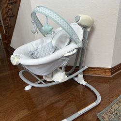 Graco Soothe N Sway Baby Swing
