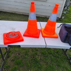 4 Folding Cones