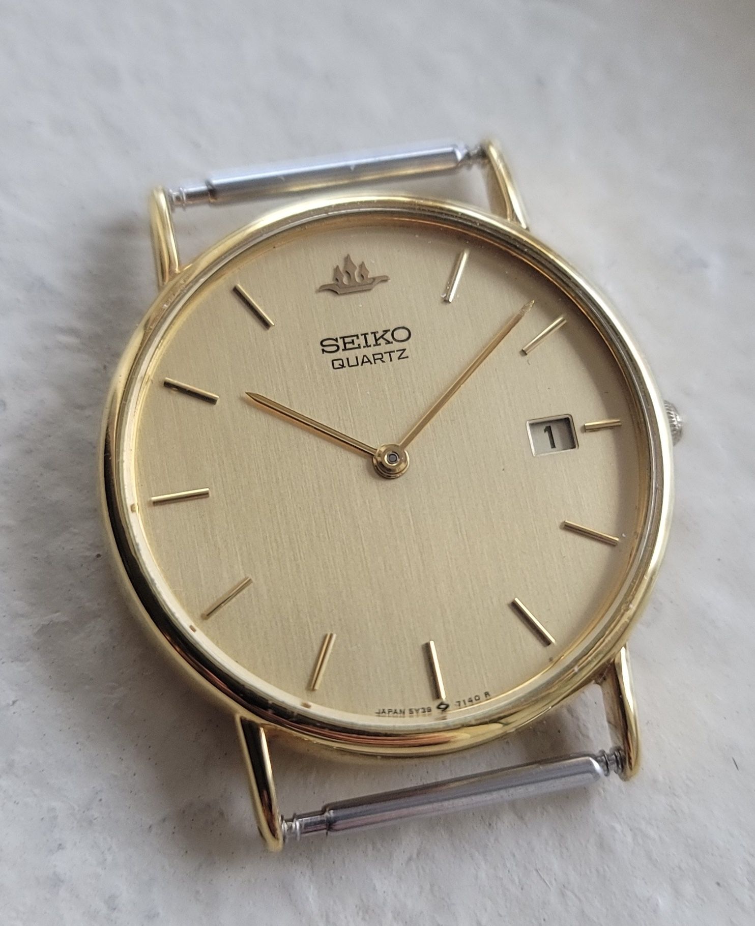 Vintage Seiko Quartz Watch (NEEDS SERVICE)