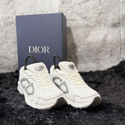 Dior B30
