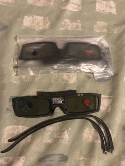 2 Samsung 3D glasses