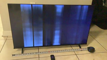 Hisense Flat Screen TV – Broken Display