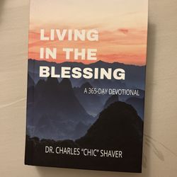 Discounted Living in the blessing Christian Book