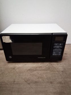 Ge microwave pickup 2-8:30 pm rainbow/charleston cash only read description