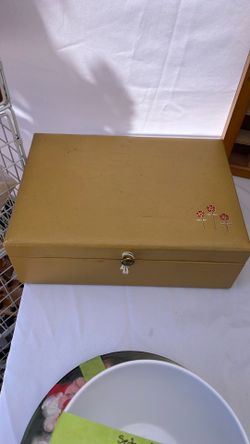 Lady Buxton Jewelry Box