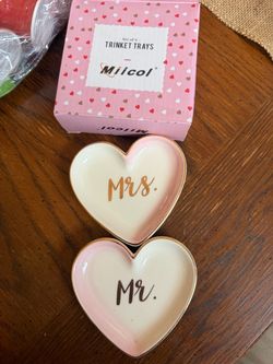 Mr & Mrs trinket trays