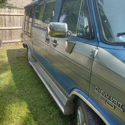 84 Van 