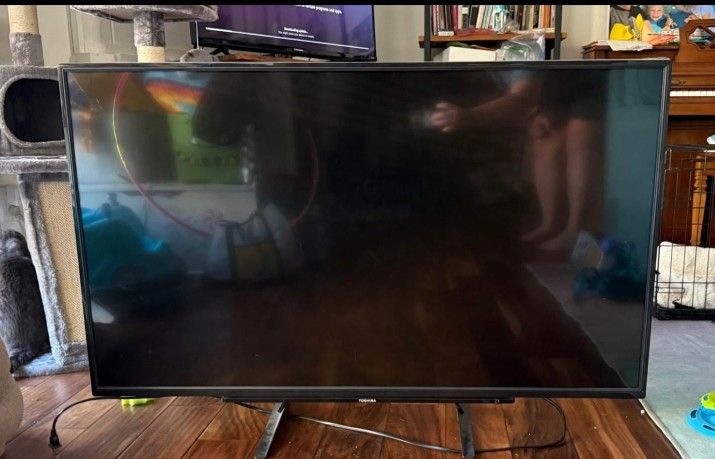 Toshiba LED TV 49 inch