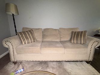 Beautiful Cream Sofa & Loveseat Set – Nailhead Trim (2 Pieces)